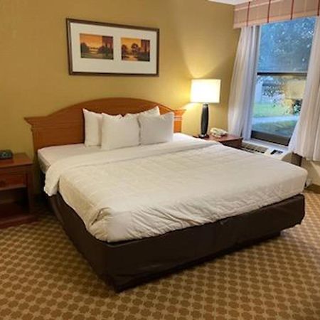 Quality Inn & Suites Saginaw Dış mekan fotoğraf