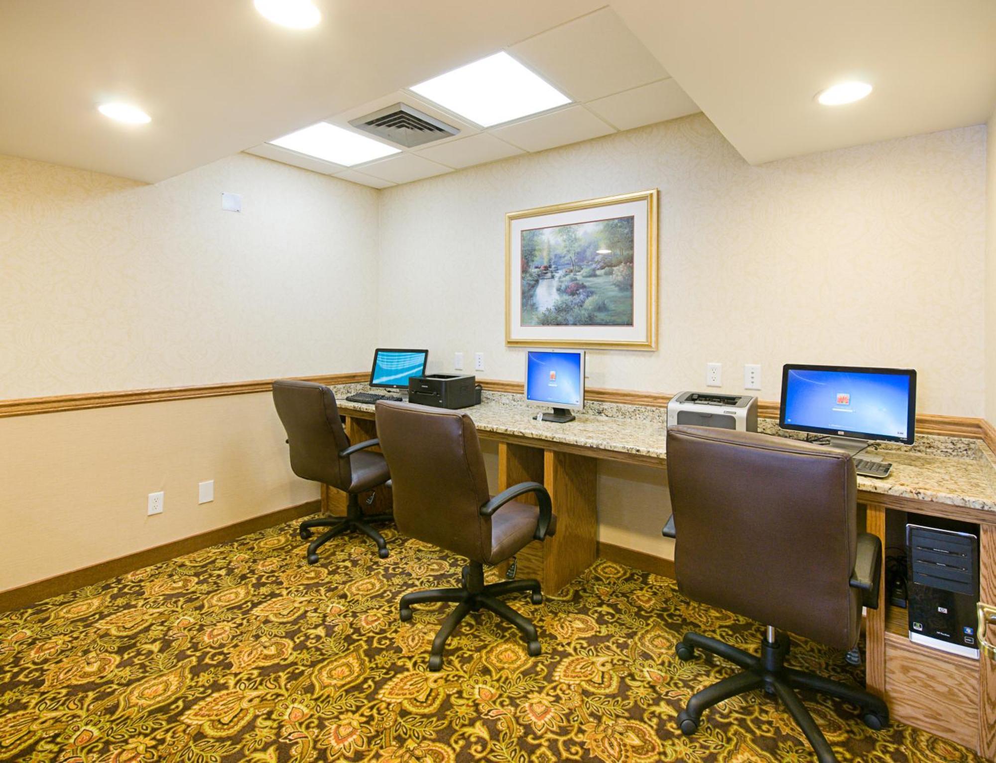 Quality Inn & Suites Saginaw Konforlar fotoğraf