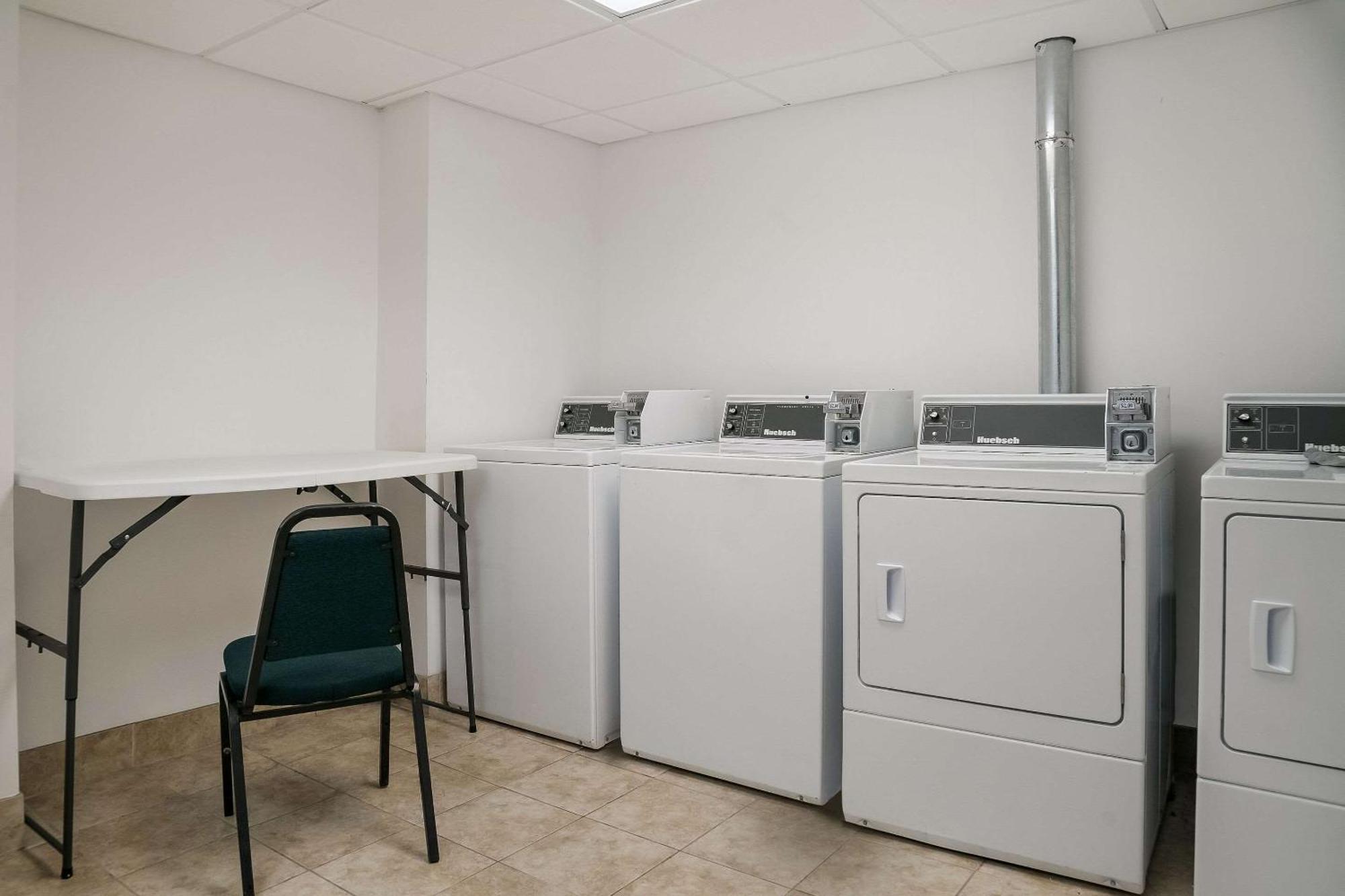 Quality Inn & Suites Saginaw Dış mekan fotoğraf
