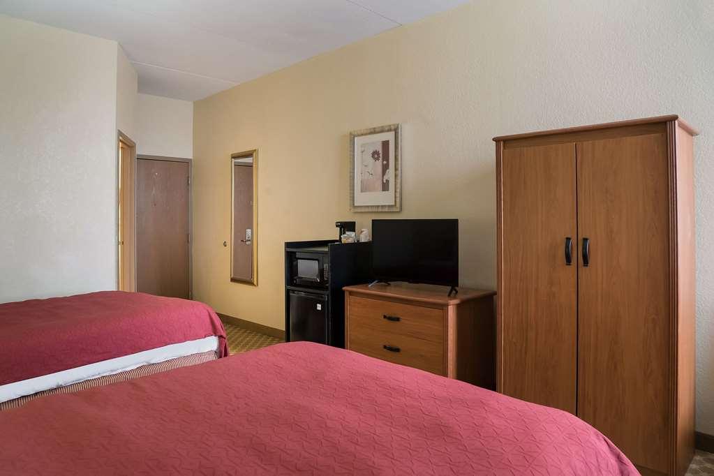 Quality Inn & Suites Saginaw Oda fotoğraf