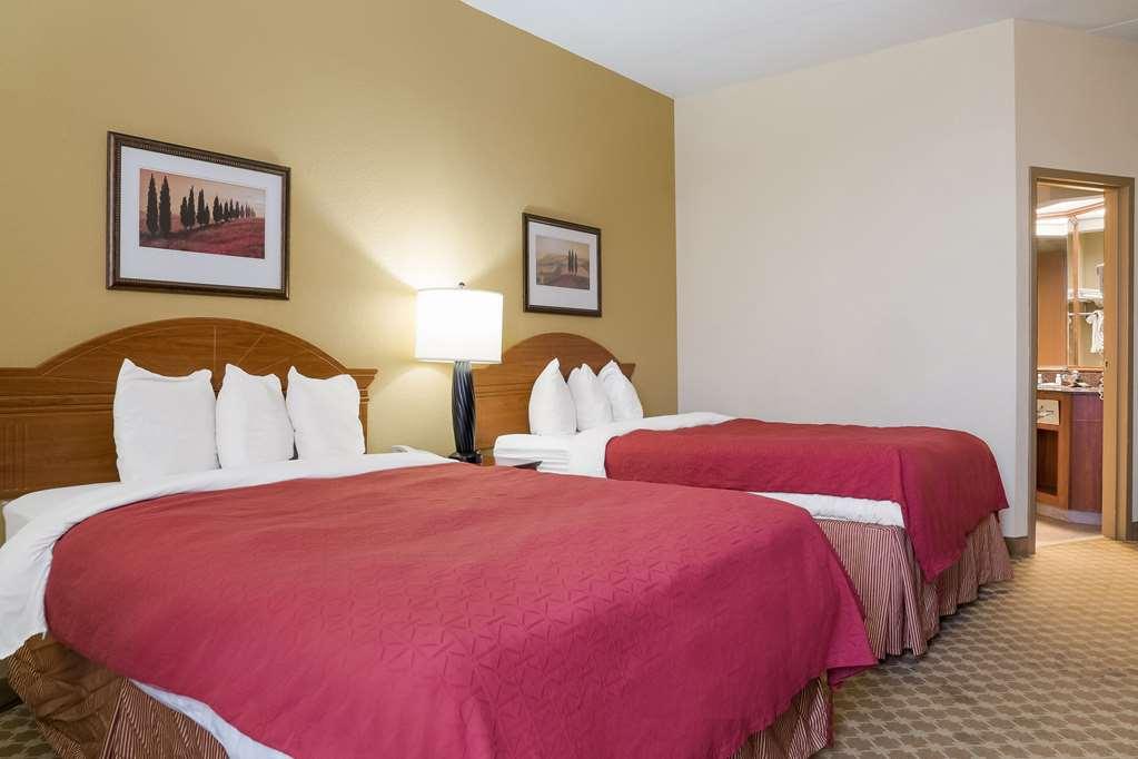 Quality Inn & Suites Saginaw Oda fotoğraf