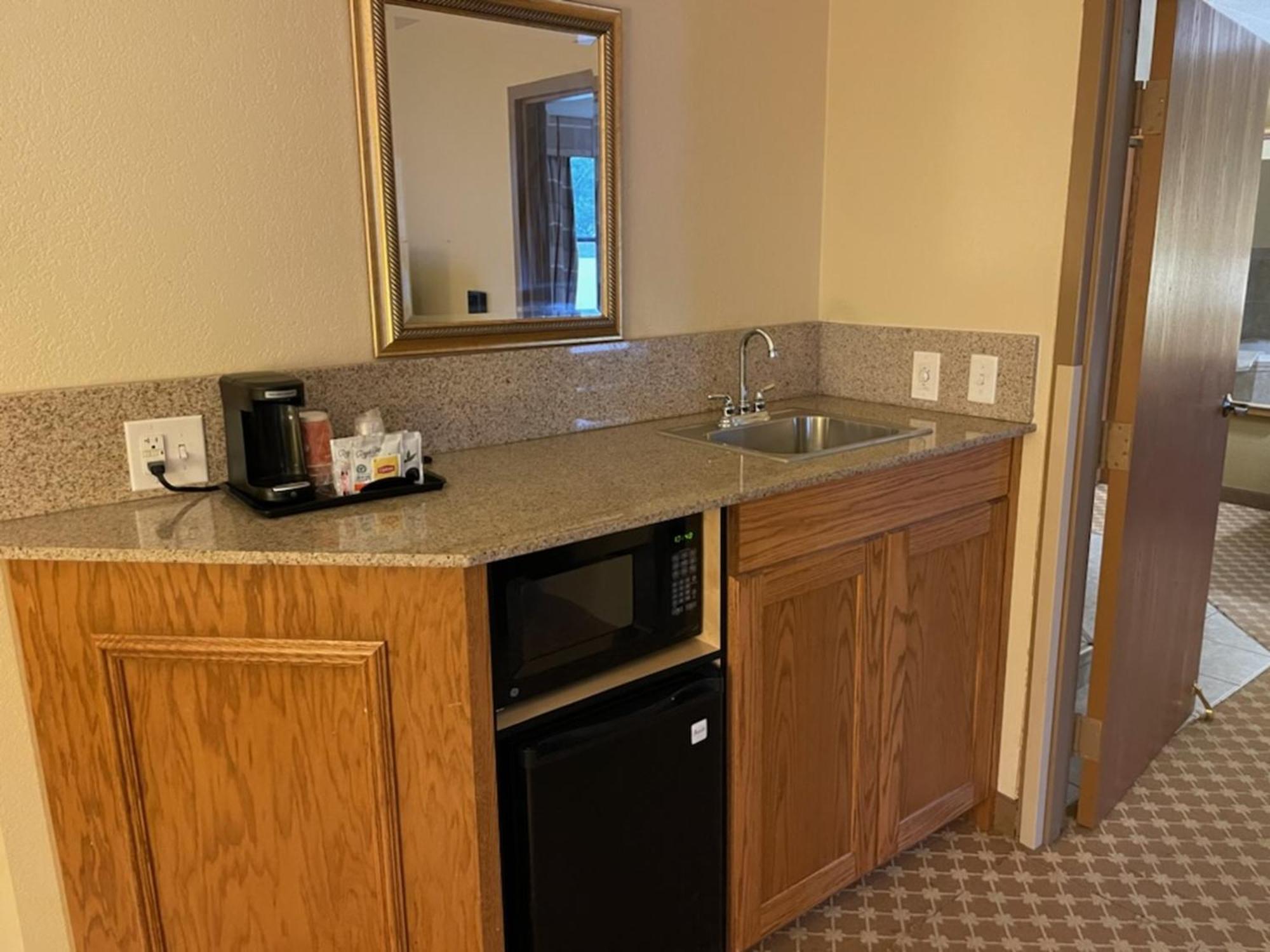 Quality Inn & Suites Saginaw Dış mekan fotoğraf