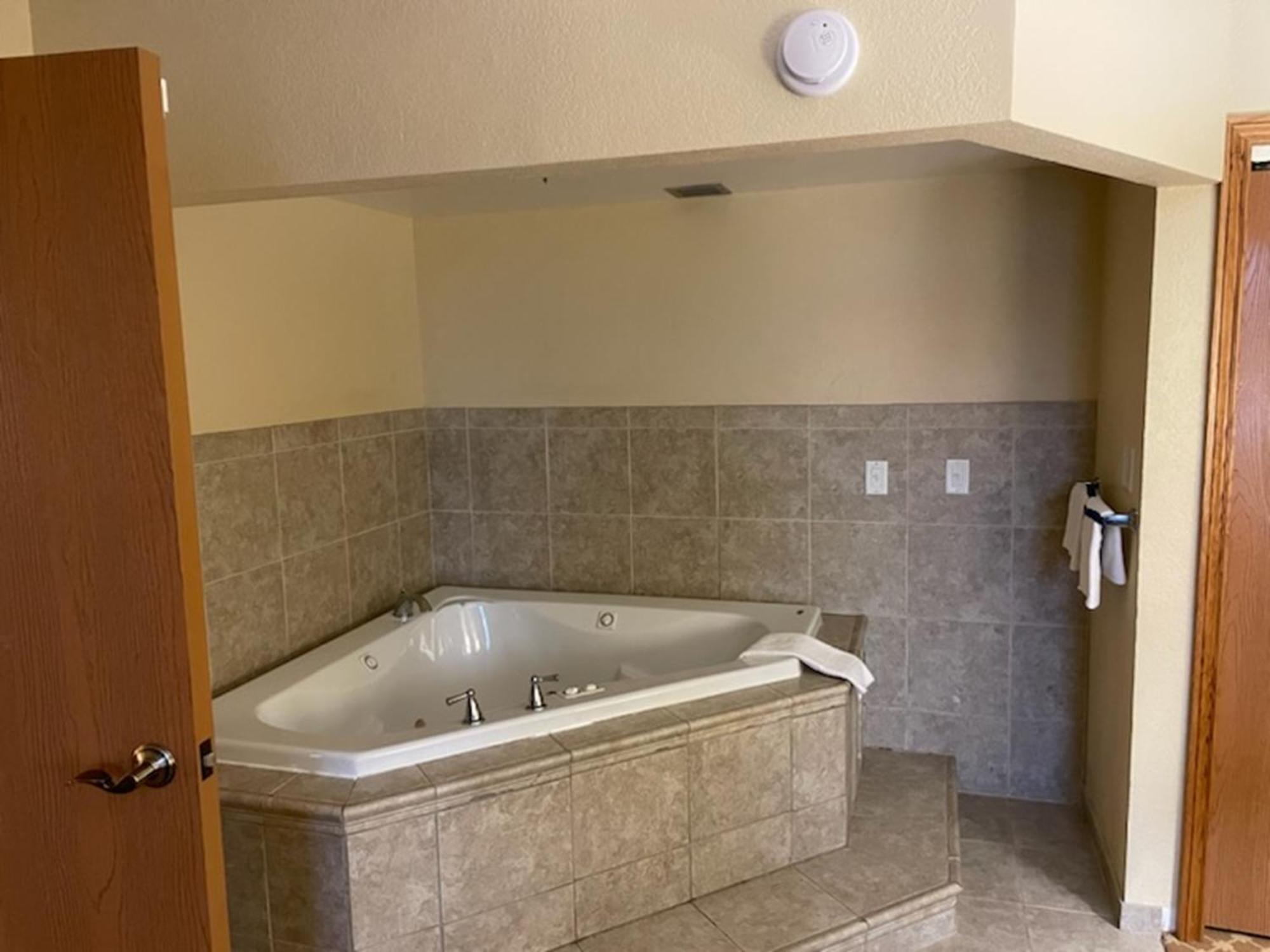 Quality Inn & Suites Saginaw Dış mekan fotoğraf