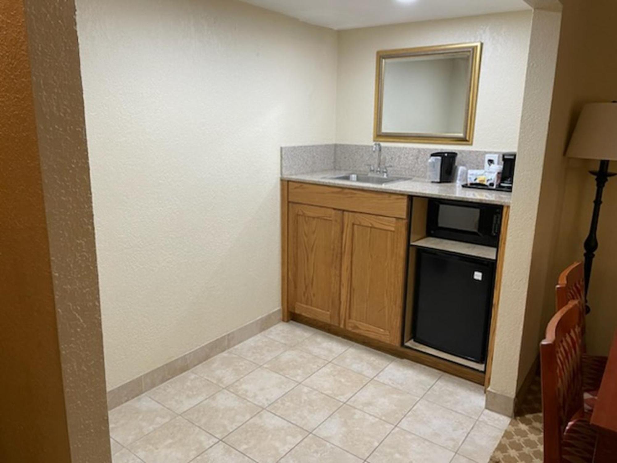 Quality Inn & Suites Saginaw Dış mekan fotoğraf