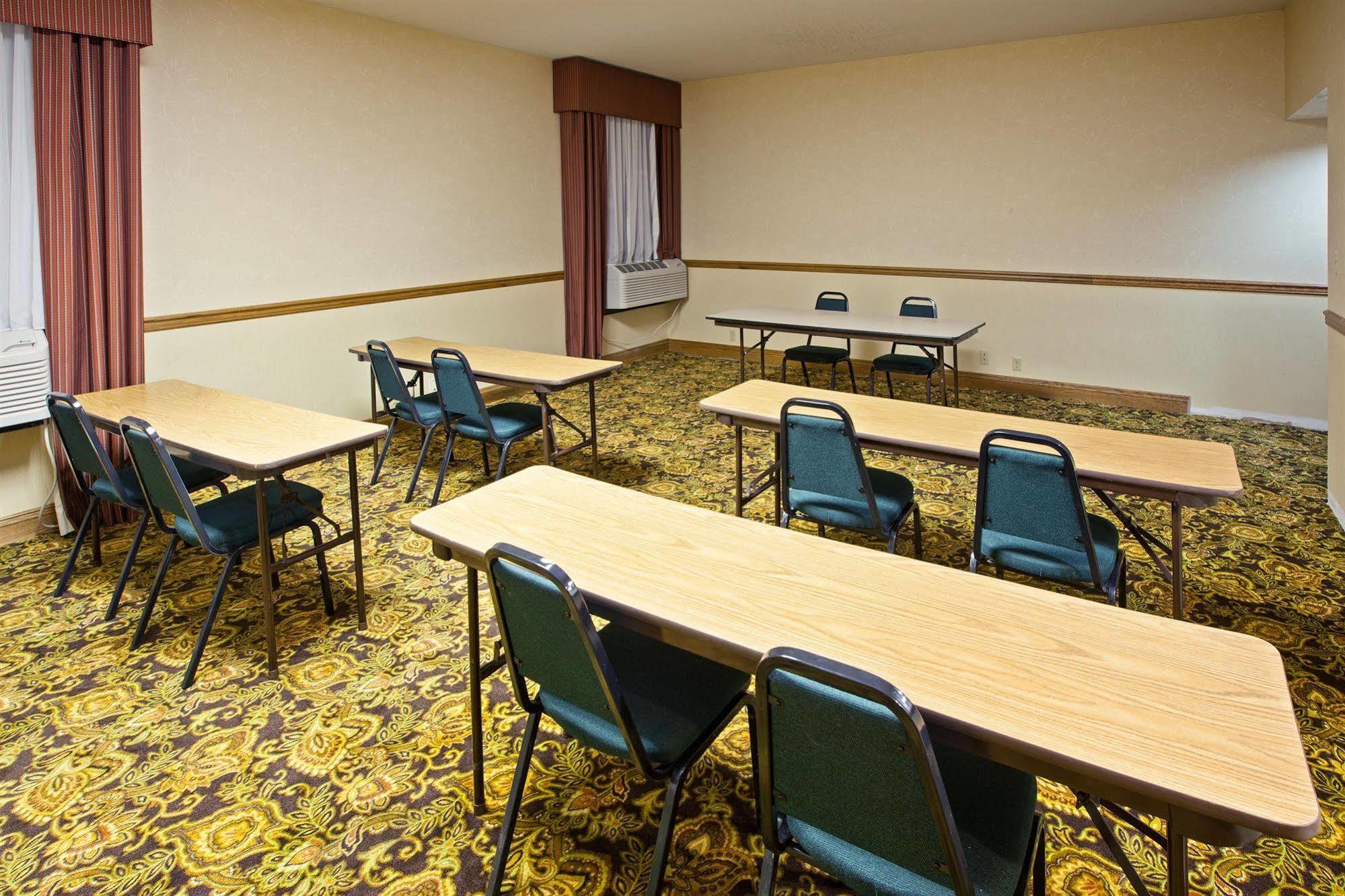 Quality Inn & Suites Saginaw İş olanakları fotoğraf
